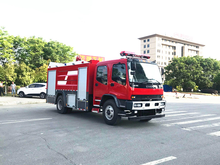 8噸五十鈴FVR泡沫消防車