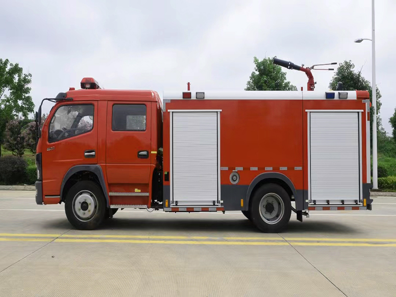 國六5噸東風大多利卡泡沫消防車