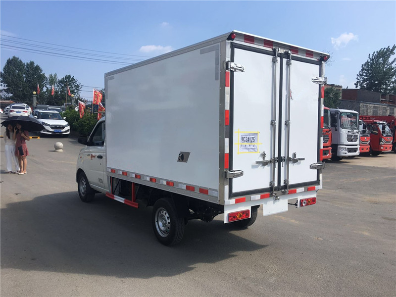 國(guó)六 福田祥菱V1冷藏車